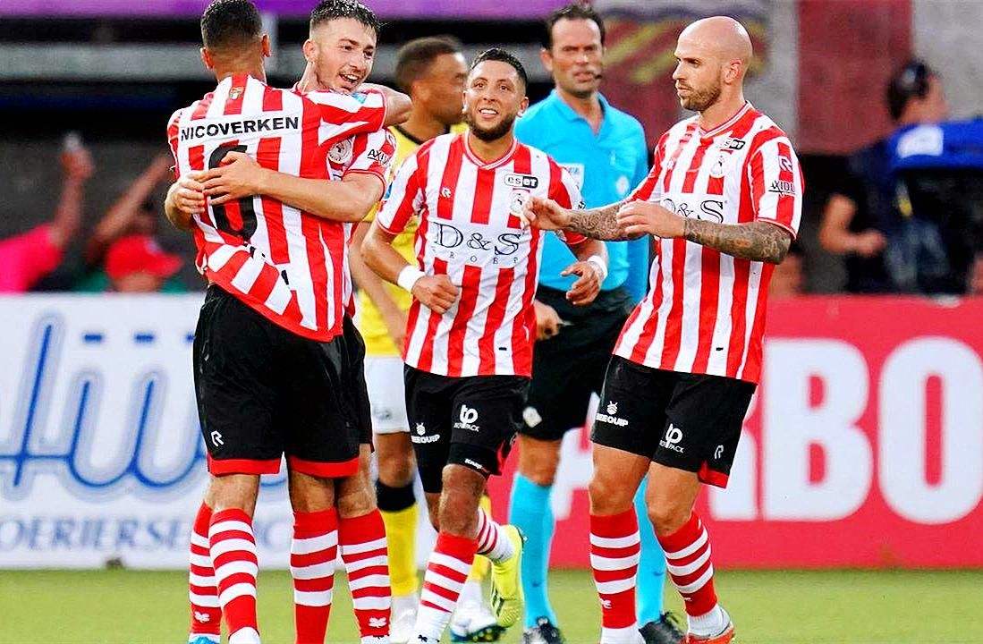 引人注目的 引人注目的