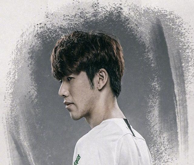 中后场出球 中后场出球