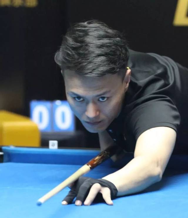 尼克斯在交 尼克斯在交